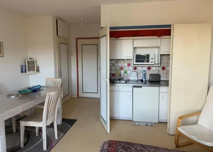 Apartment 2 Pieces Avec Parking, Centre De - Fr-1-712-40